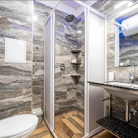 Azurro Apartment *